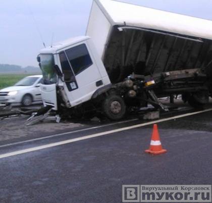 2 июня 2016 года в Кореновском районе легковой Fiat столкнулся с грузовым Iveco
