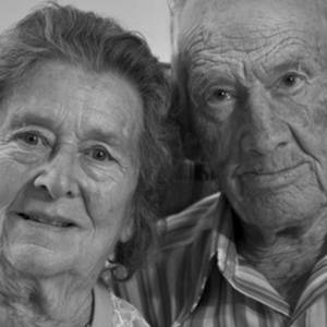 Пожилая пара трагически погибла в аварии