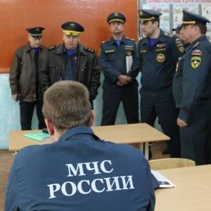 Сегодня Кореновск с рабочим визитом посетил начальник Южного регионального центра МЧС России