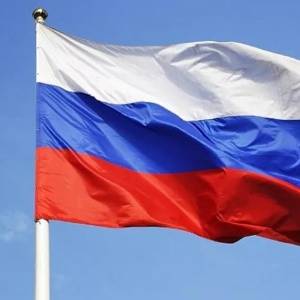 В Кореновске двое молодых людей, отметив призыв в армию, украли два флага России